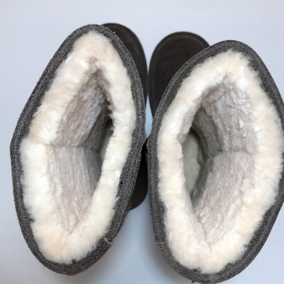 BearPaw Size 7 Tall Sheepskin Suede boots - Picture 5 of 8